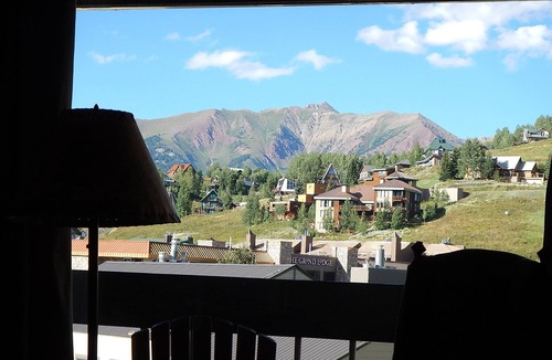 Mount Crested Butte Condo | Super location for your ski vacation!