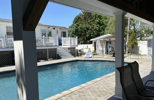 Kings Park Apartment | Super Modern Spacious Studio Bonus Amazing backyard professional Ft diving board