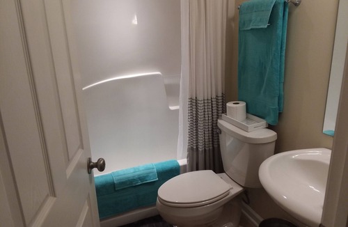 Cookeville Condo | Super nice condo. Rent by day/week/month. Walking distance to bar/restaurant.