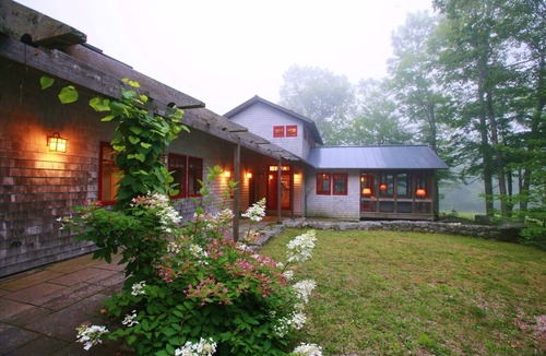 Sedgwick House | Super-Private Dream House with Sunset Views