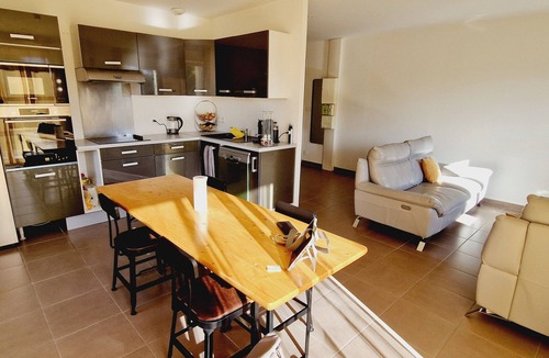 Prevessin-Moens Apartment | Super room