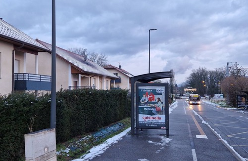 Prevessin-Moens Apartment | Super room