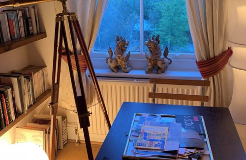 St. Johns Wood Apartment | * Super strategic NW6 Central London Location -Peacefull- Art to love &/or buy