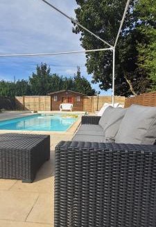 La Ferte-Gaucher Apartment | Super Studio meublé avec piscine partagée