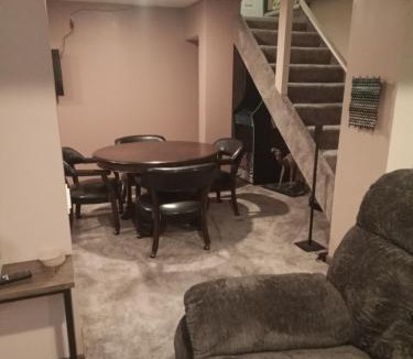 Lansing Apartment | Super Suite with Sauna, Pool Table and Arcade Game