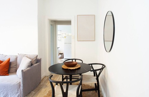 Bondi Beach Apartment | Super tranquil 2BR unit only 3mins from the Beach!