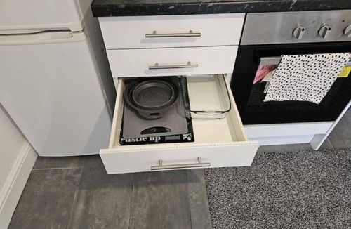 Ilkeston Apartment | Super Value Bath Street Flat