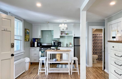 Fifth Ward Apartment | Super-Walkable Downtown Studio