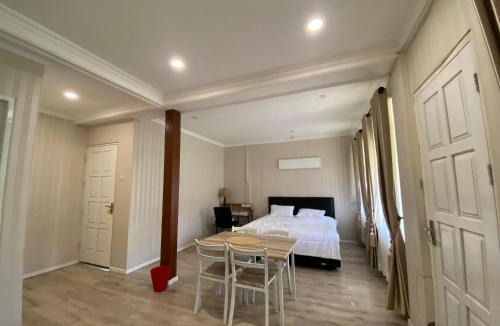 Tomohon House | Super Wonderful 5 bedrooms with Bathroom Villa Marion Tomohon
