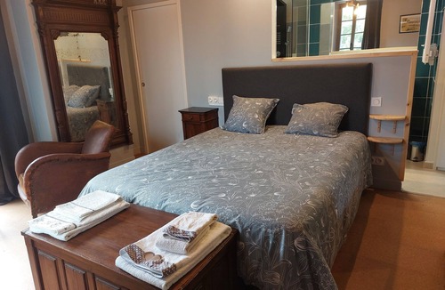 Nestier Bed & Breakfast | Superb 1785 guesthouse, whirlpool bath, massages