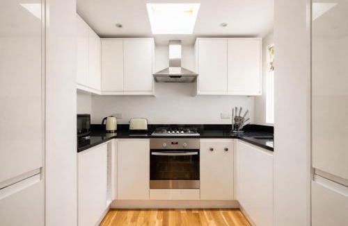 Nottingham City Centre Apartment | Superb 2 Bed Apartment in Battersea