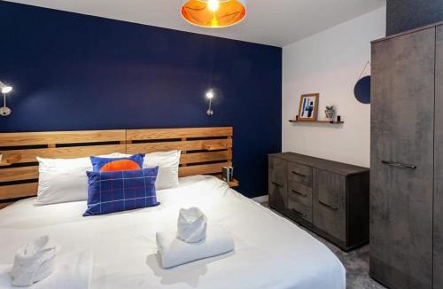 Old Trafford Apartment | Superb 2 Bed Flat 5min to Old Trafford Stadium