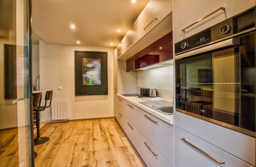 Tourgeville Apartment | Superb 2-Bed with Large Private Garden