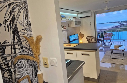 Orient Bay Apartment | Superb 2-room apartment with sea view