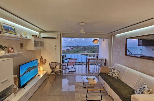 Orient Bay Apartment | Superb 2-room apartment with sea view