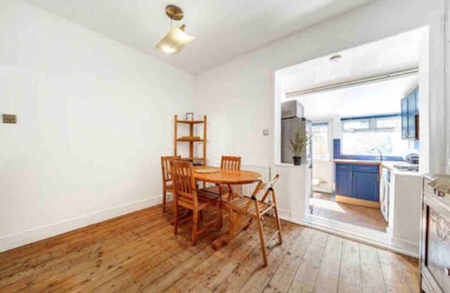 Northfield House | Superb 3 Bed home