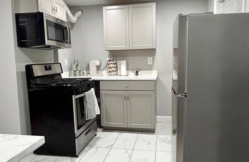 Albany Apartment | Superb 3-bedroom apartment with AC in vibrant Albany