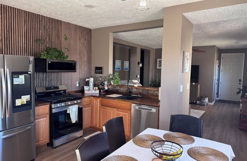 Westgate Heights House | Superb 3-bedroom comfy home located in albuquerquengated community