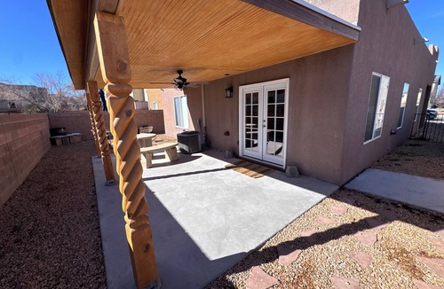 Westgate Heights House | Superb 3-bedroom comfy home located in albuquerquengated community