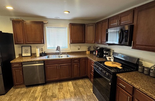 Forest Hills House | Superb 4-bedroom house with AC ! A Pittsburgh Oasis!