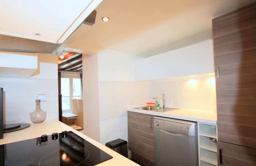 Enfants-Rouges Apartment | Superb 4-room apartment
