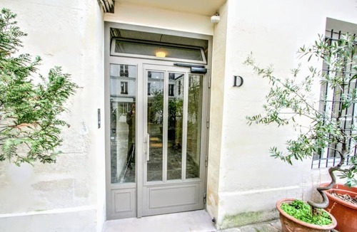 Enfants-Rouges Apartment | Superb 4-room apartment