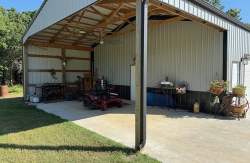 Checotah House | Superb 45 acre Lake Eufaula water front property with beautiful lake views,