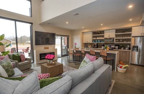 Stevensville House | Superb 5-bedroom house with AC in charming Stevensville