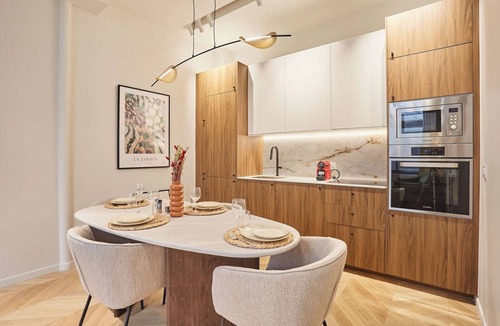 Porte-Saint-Martin Apartment | Superb AC Apartment Center of Paris