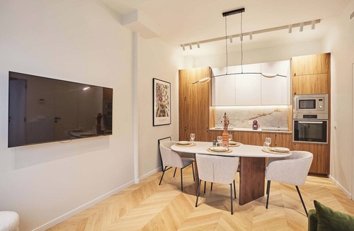 Porte-Saint-Martin Apartment | Superb AC Apartment Center of Paris