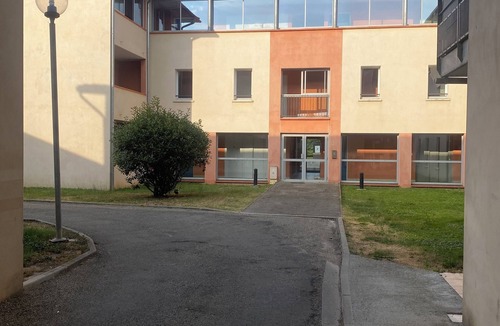 Castelsarrasin Apartment | Superb air-conditioned apartment in a secure residence