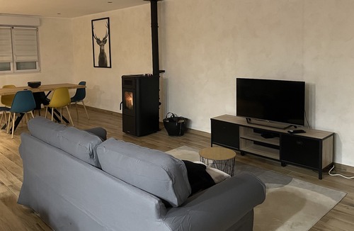 Chemery-les-Deux Apartment | Superb apartment in the countryside with Fireplace