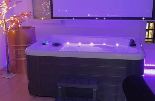 Marcq-en-Baroeul Apartment | Superb apartment with jacuzzi and terrace.
