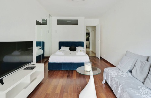 Quartier de la Plaine-de-Monceaux Apartment | Superb apartment- 2P Ternes / Av Wagam - BAIL MOBILITE