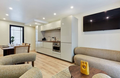 Charonne Apartment | Superb apartment Center of Paris