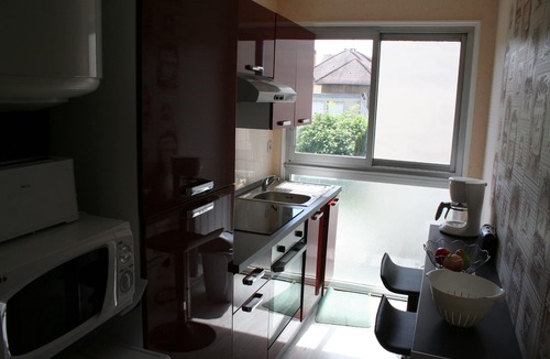 Perigueux Apartment | Superb apartment, downtown, private parking, quiet with elevator