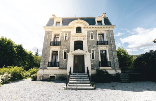 Barcelonnette Apartment | Superb apartment in Mexican house