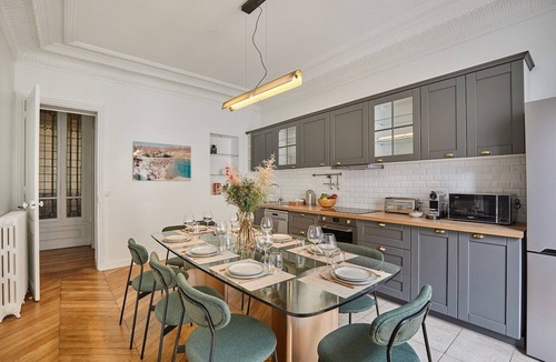 Quartier de la Porte-Saint-Denis Apartment | Superb Apartment in the Heart of Paris