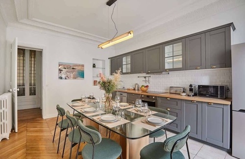 Quartier de la Porte-Saint-Denis Apartment | Superb Apartment in the Heart of Paris