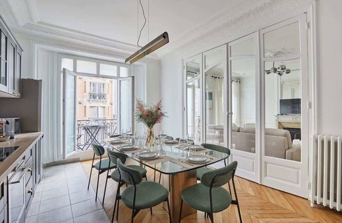 Quartier de la Porte-Saint-Denis Apartment | Superb Apartment in the Heart of Paris