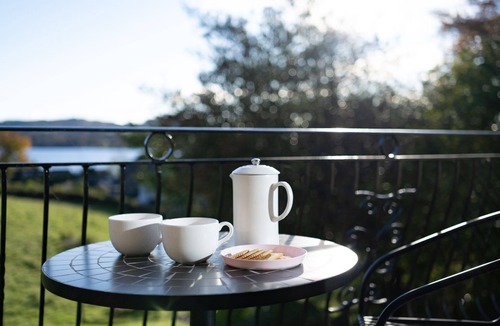 Waterhead Apartment | Superb Apartment - Spacious - Lake Views