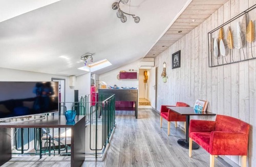 Bouchemaine Apartment | Superb Apartment with Terrace and View of the Loire Confluence