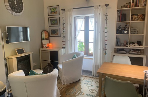 Lectoure Apartment | SUPERB APARTMENT WITH FREE ON-SITE PARKING