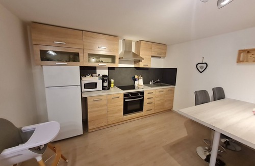 Changey Apartment | Superb apartment with jacuzzi