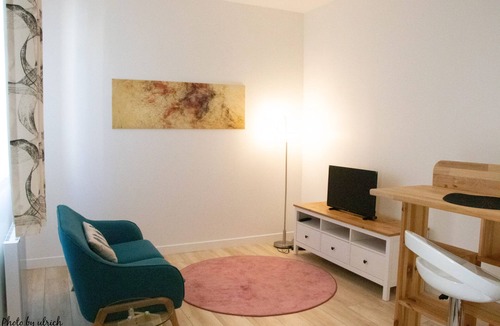 Bagneux Apartment | Superb apartment with private terrace.