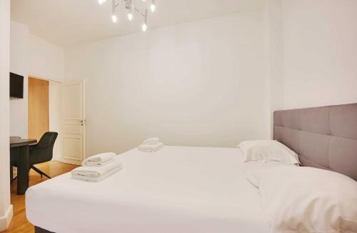 Porte-Dauphine Apartment | Superb apartment with terrace 2BR 4P Trocadero