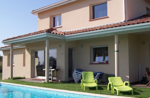Catonvielle Villa | Superb architect house with private pool in Gers countryside