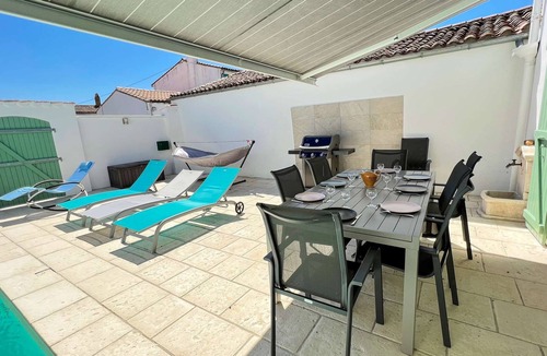 Loix House | Superb architect villa with heated swimming pool