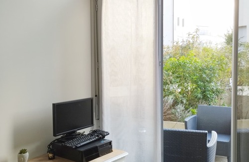 Carrieres-sous-Poissy Apartment | Superb bright apartment with garden of 18 M2