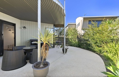 Anglesea House | Superb Central Location